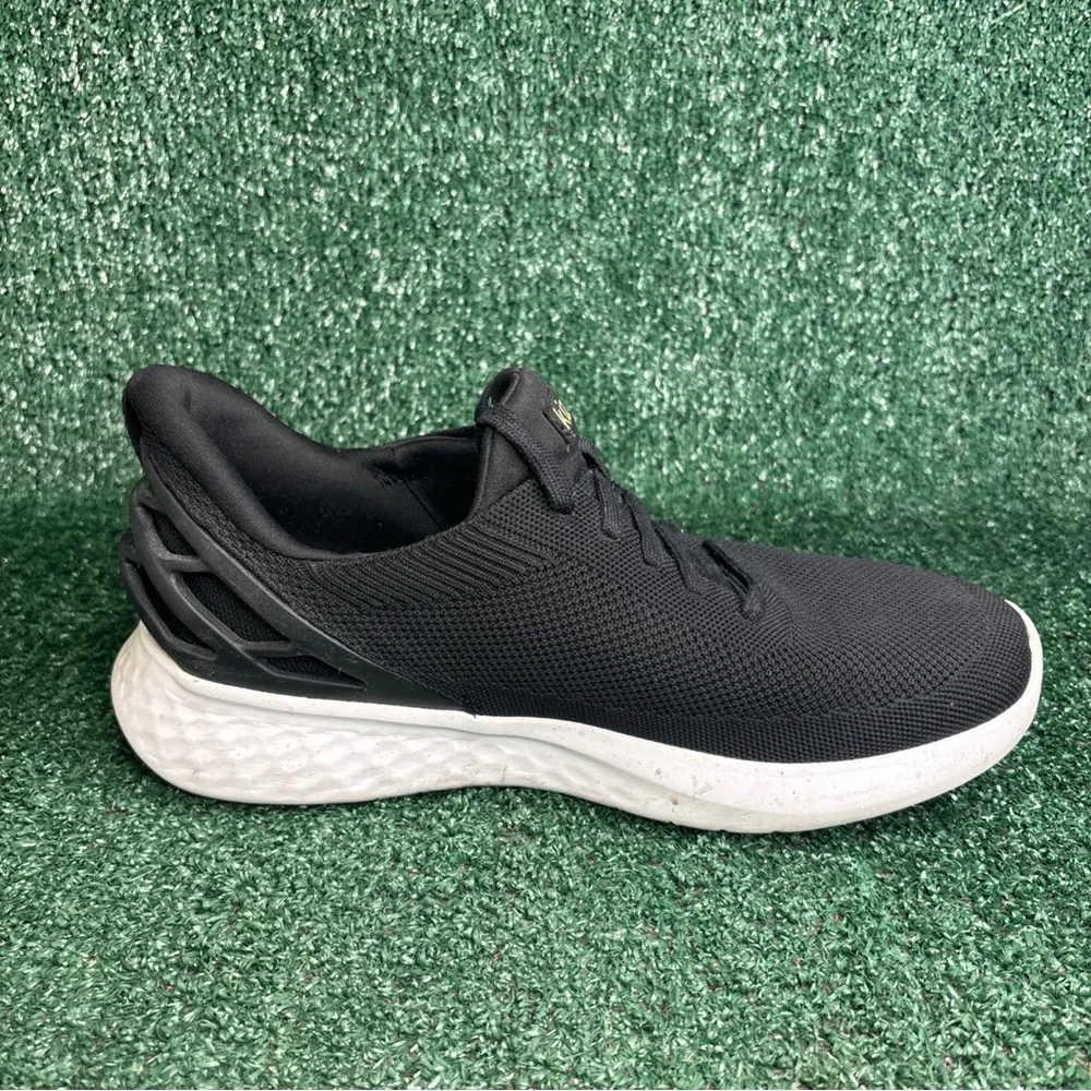 KIZIK Athens Shoes WIDE Men 9.5 / Women 11 Slip On Hands Free Black Mesh Sneaker